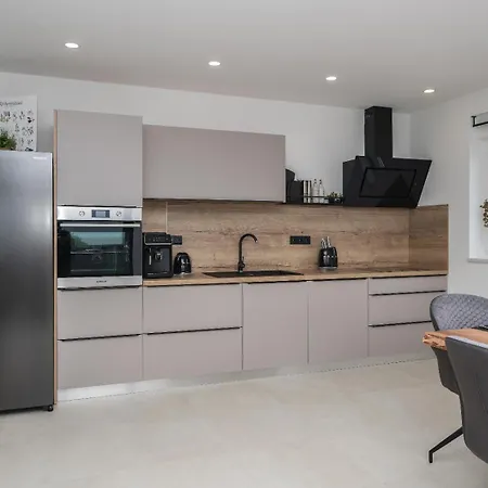 Laganini 2&4 * 波达卡