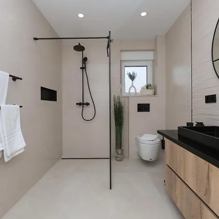 Laganini 2&4 * 波达卡