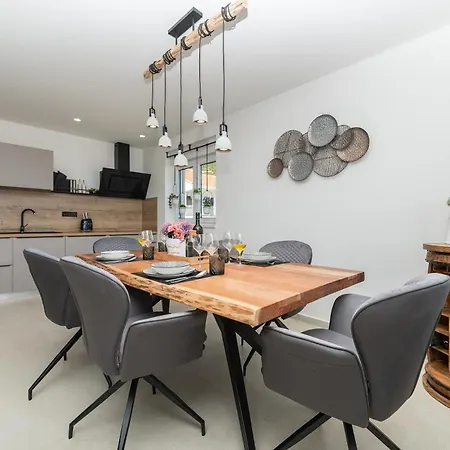 公寓 Laganini 2&4 *