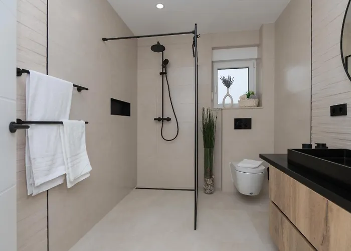 Laganini 2&4 * 포도카